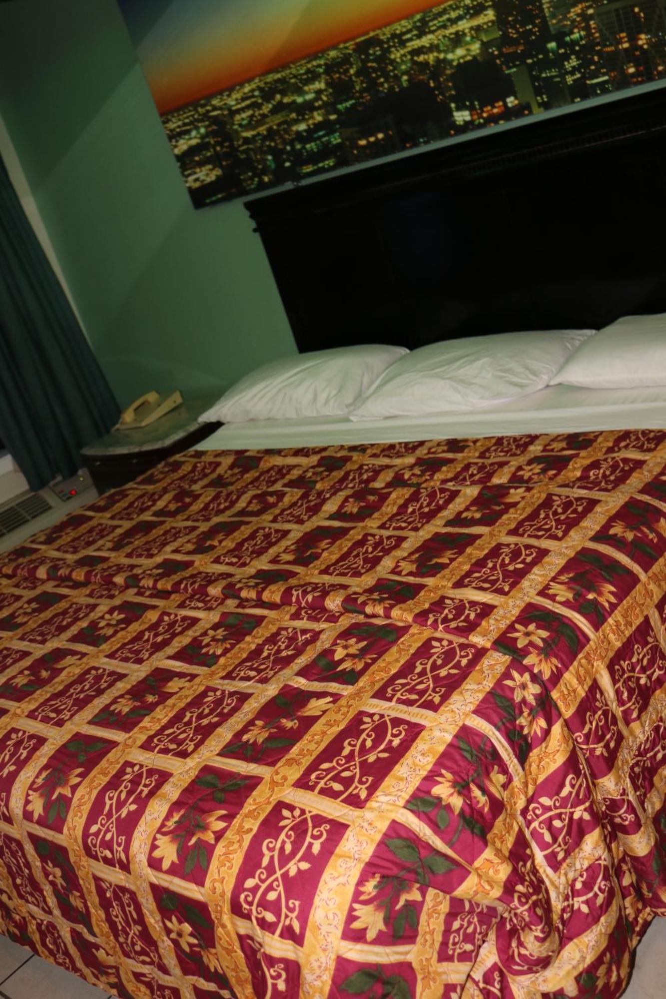 Miami Inn & Suites Оук-Лон Экстерьер фото